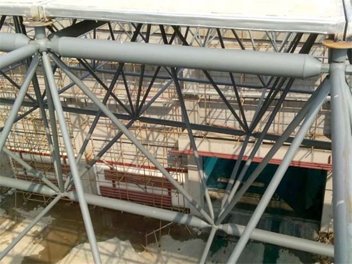 公主岭公安局网架天基板屋面